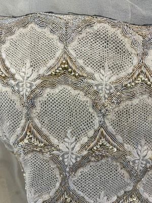 Setting the embroidery